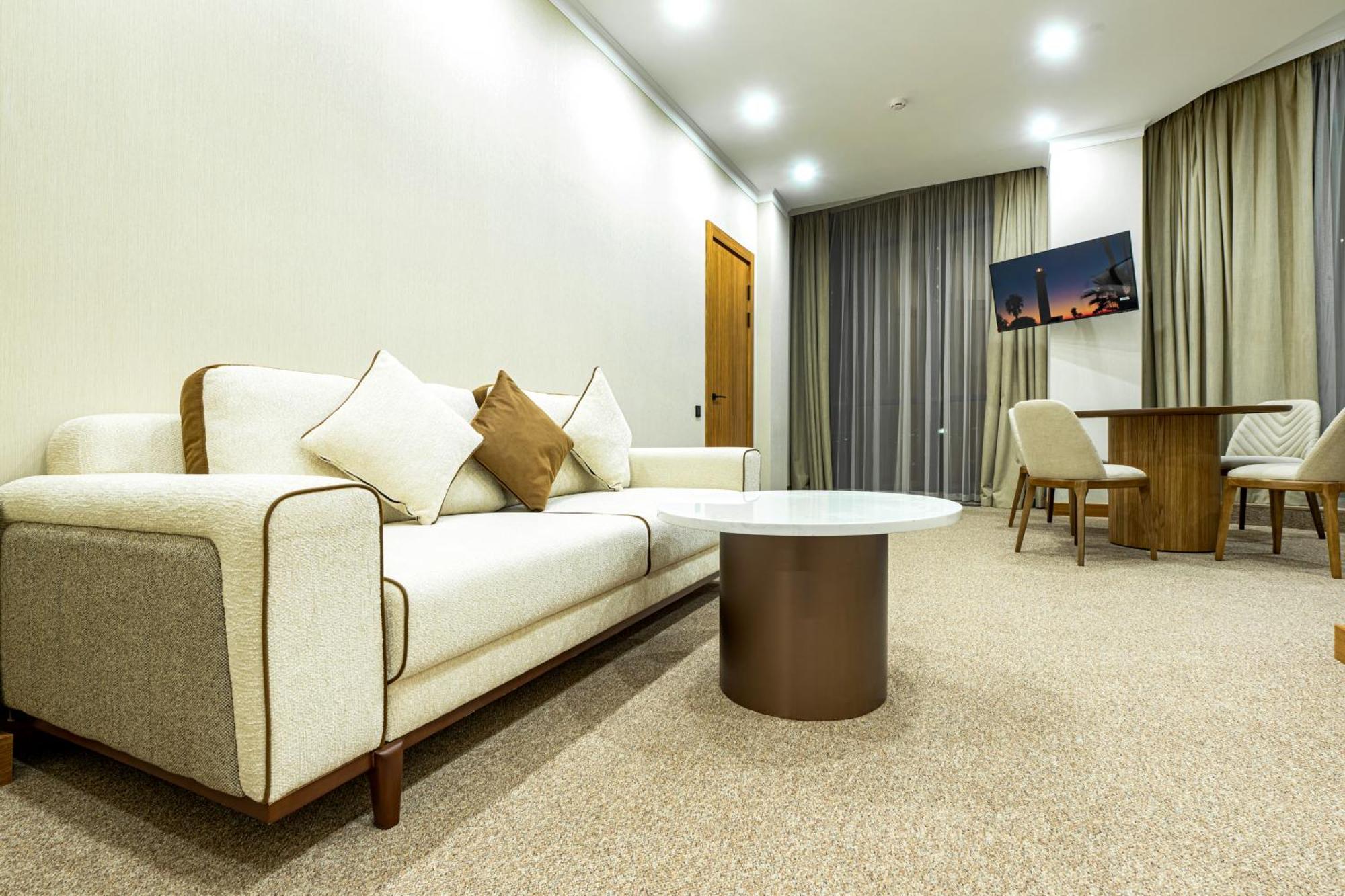 Mardan Hotel Шымкент Экстерьер фото